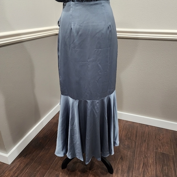 Curve Satin Wrap Mididress Ruched Detail Dusky Blue Size 0 (ASOS DESIGN) - Picture 10 of 17